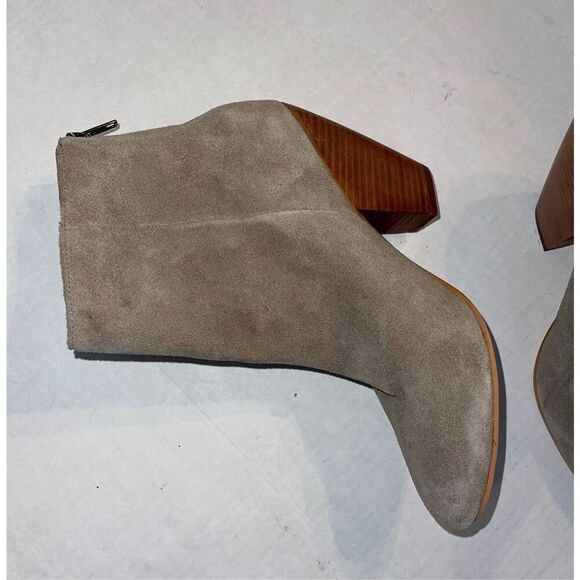 Corso Como Boots Womens 10 Suede Ankle, Taupe Gray pointed A17 - Picture 3 of 8